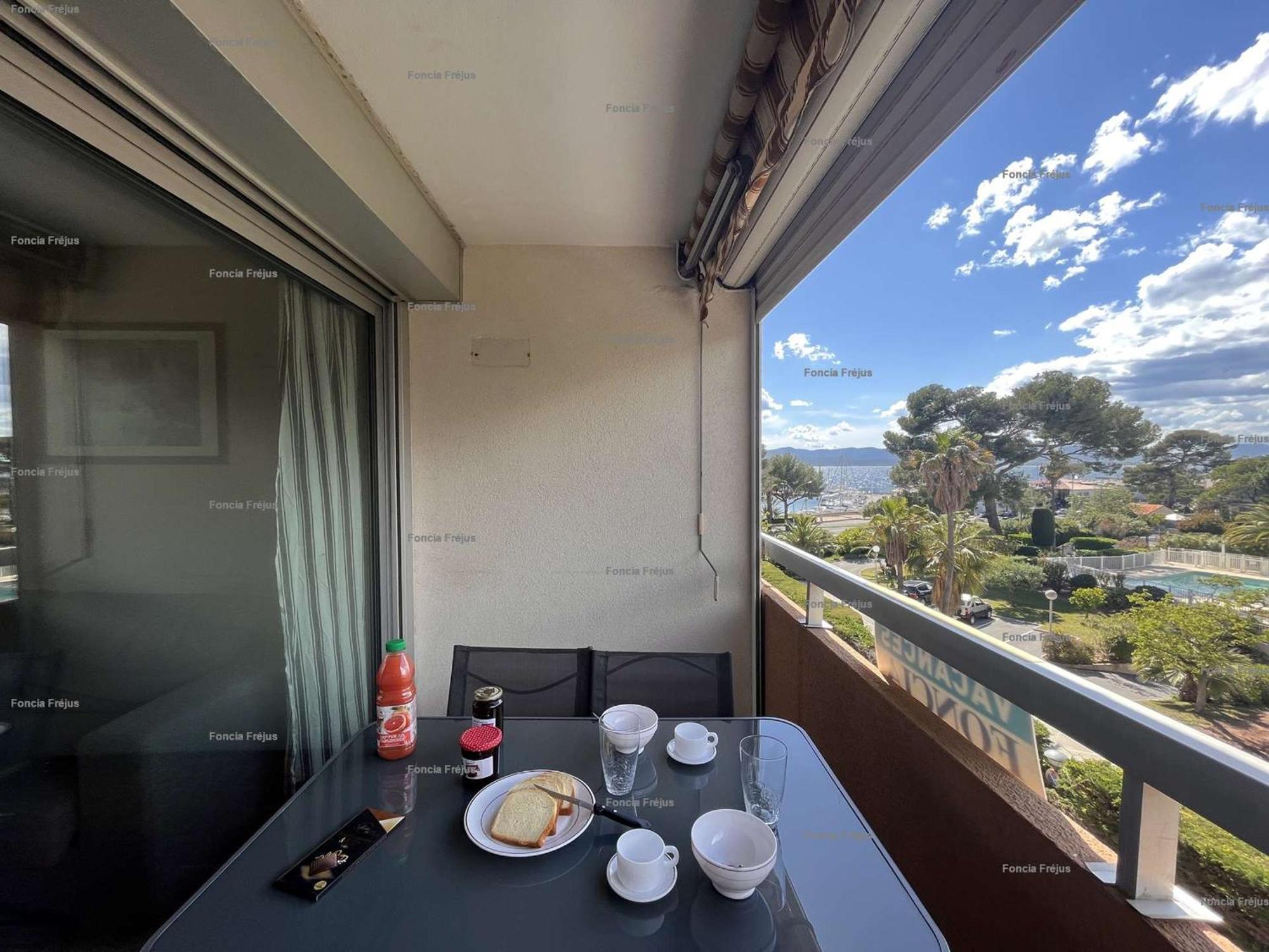 Studio Cabine A St-Raphael Avec Terrasse Et Parking, A 100M De La Plage - Fr-1-226A-23 Saint-Raphaël المظهر الخارجي الصورة